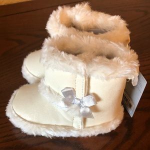 NWT Carters 3-6 Month Boots